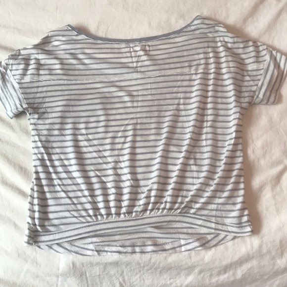 Aerie grey and white striped t-shirt - Picture 2 of 3